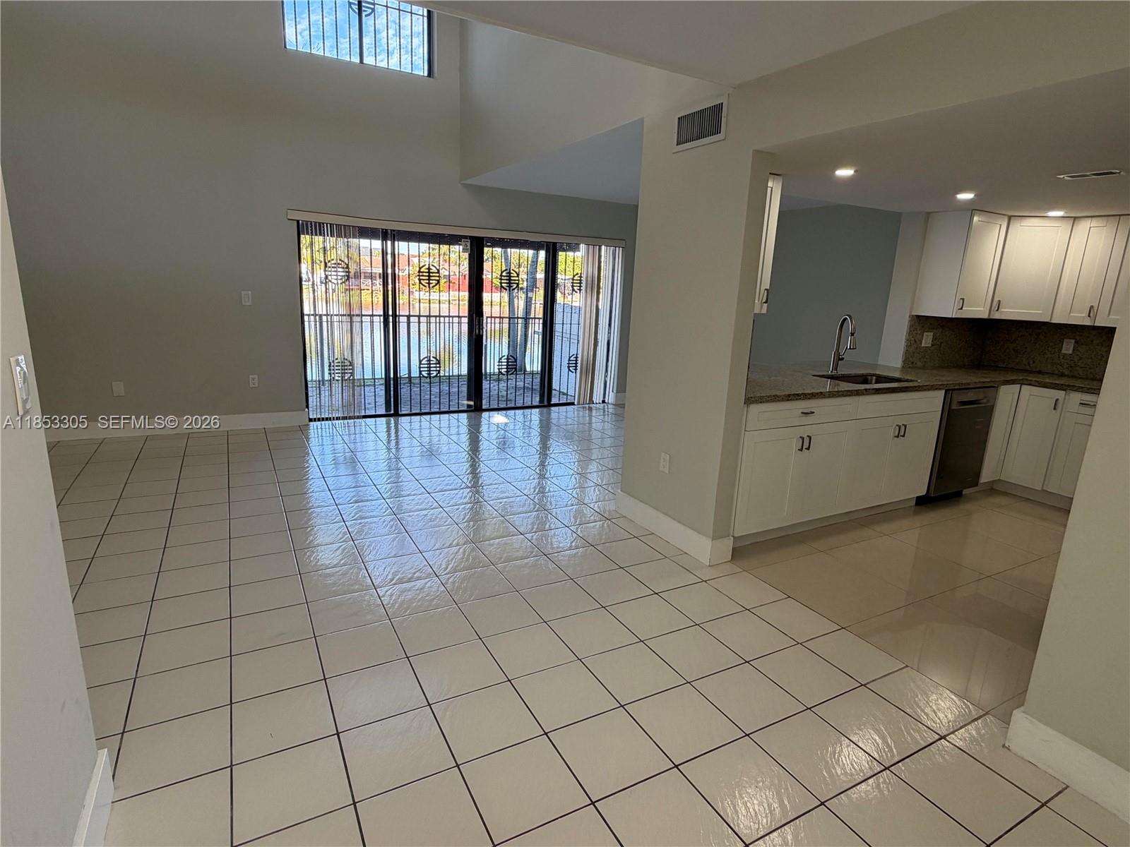 VILLA VENEZIA CONDO PH VI - Residential