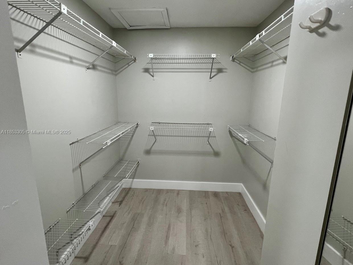 VILLA VENEZIA CONDO PH VI - Residential