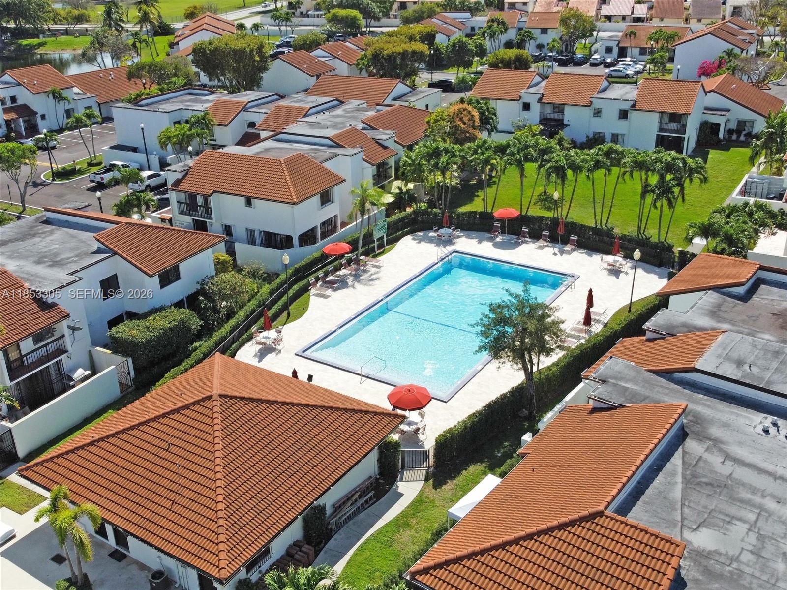 VILLA VENEZIA CONDO PH VI - Residential