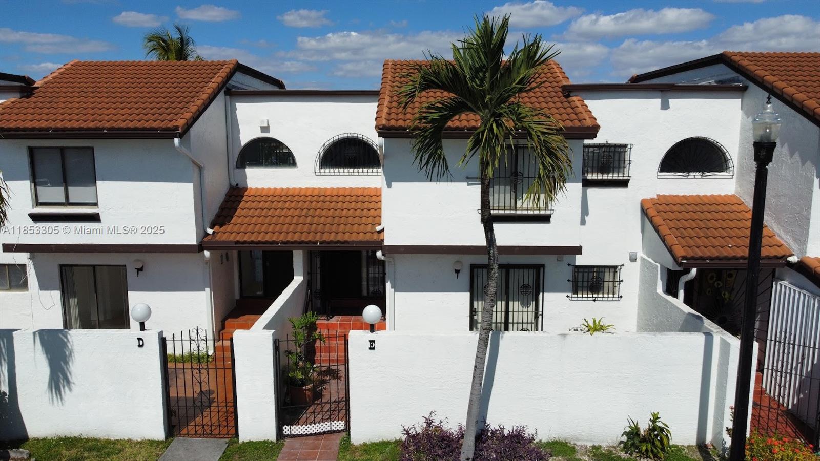 Remodeled and upgraded, lake-front townhouse 3 bedroom/3 bathroom in a quiet, gated community of Villa Venezia, Tamiami, just south of 8th St and west of FIU. The unit has a convenient full bed and bath downstairs with independent entrance. The unit has tile throughout. Ample kitchen and lots of storage. The family room and kitchen overlook the patio and lake. Completely upgraded with stunning finishes. This unit comes with 2 parking spots and is conveniently located in front of some guest parking. Located near major roadways, schools, shopping, and FIU.