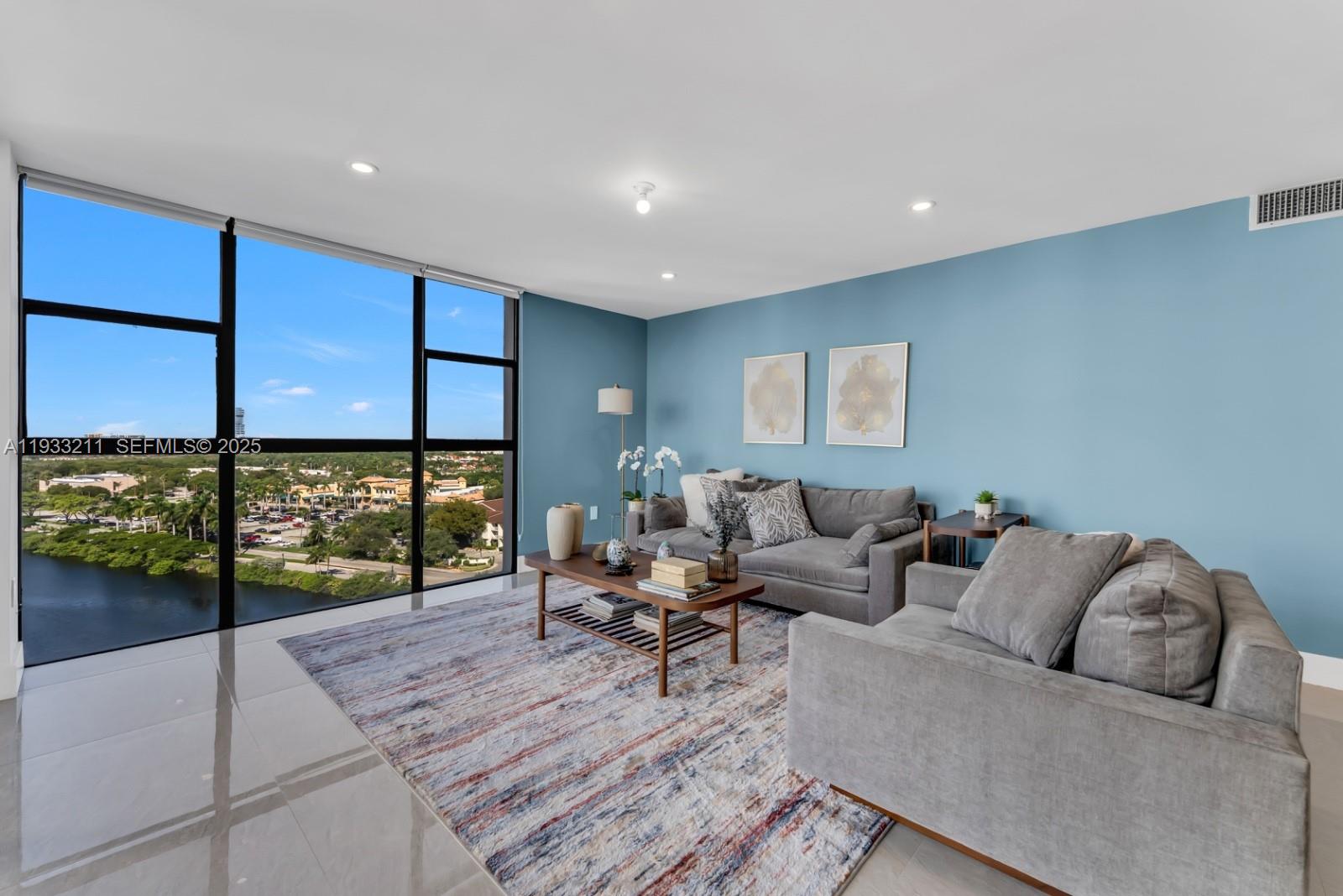 FLAMENCO CONDO TOWER I - Residential