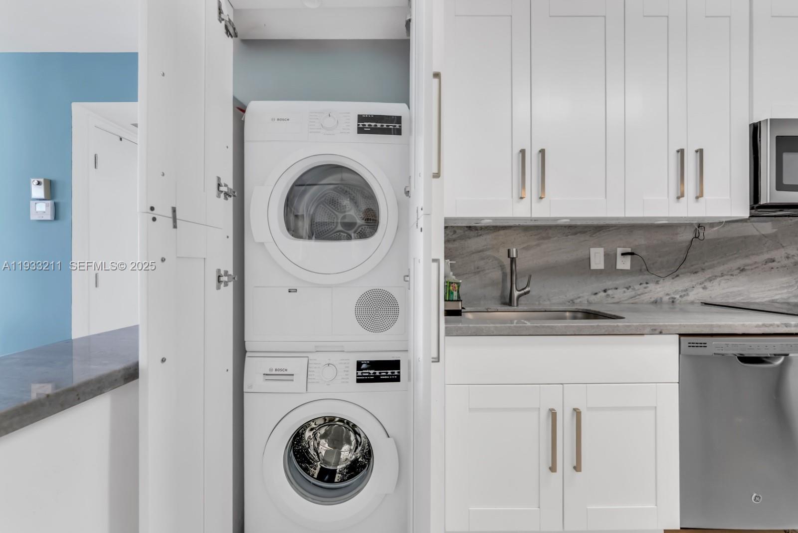 FLAMENCO CONDO TOWER I - Residential