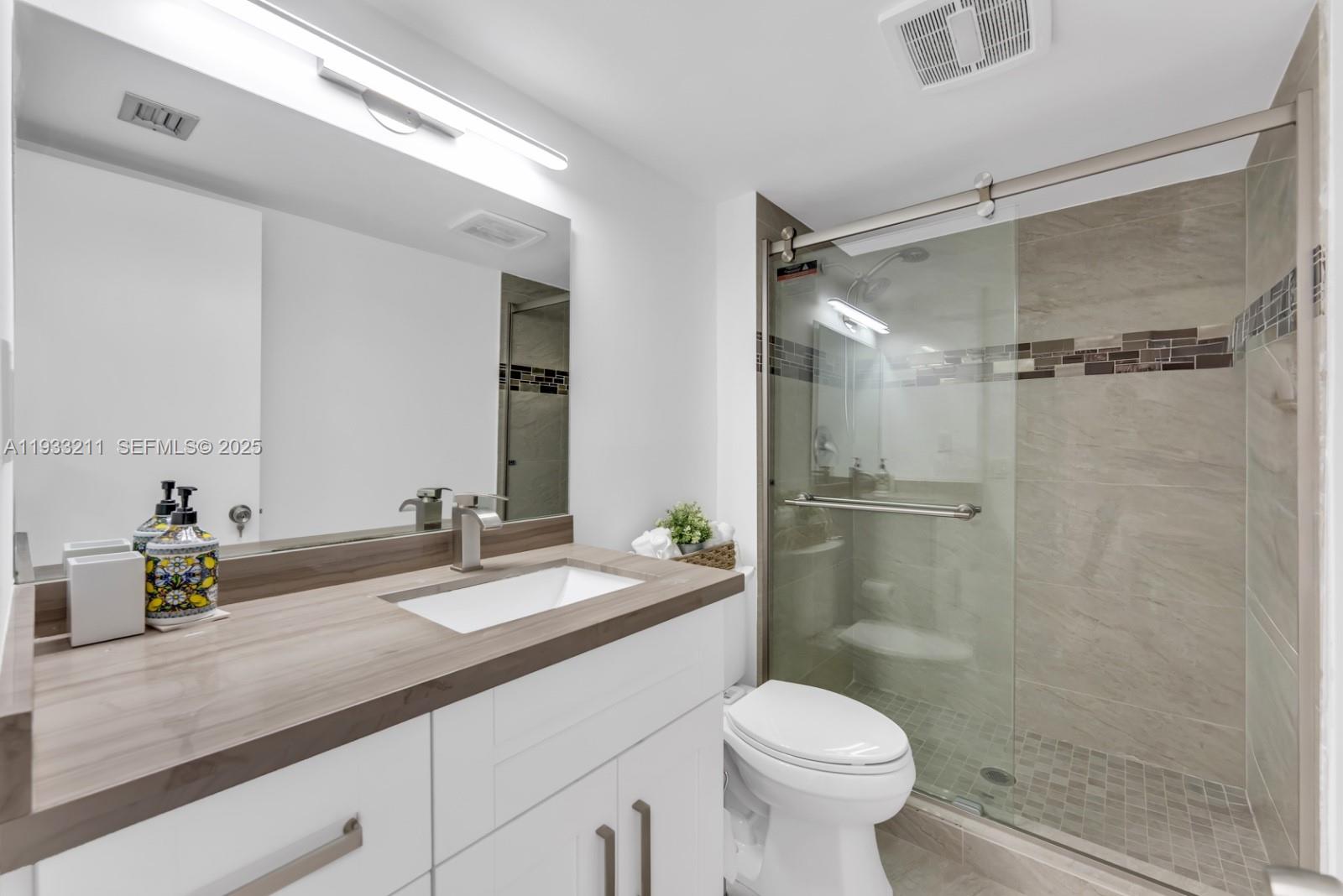 FLAMENCO CONDO TOWER I - Residential