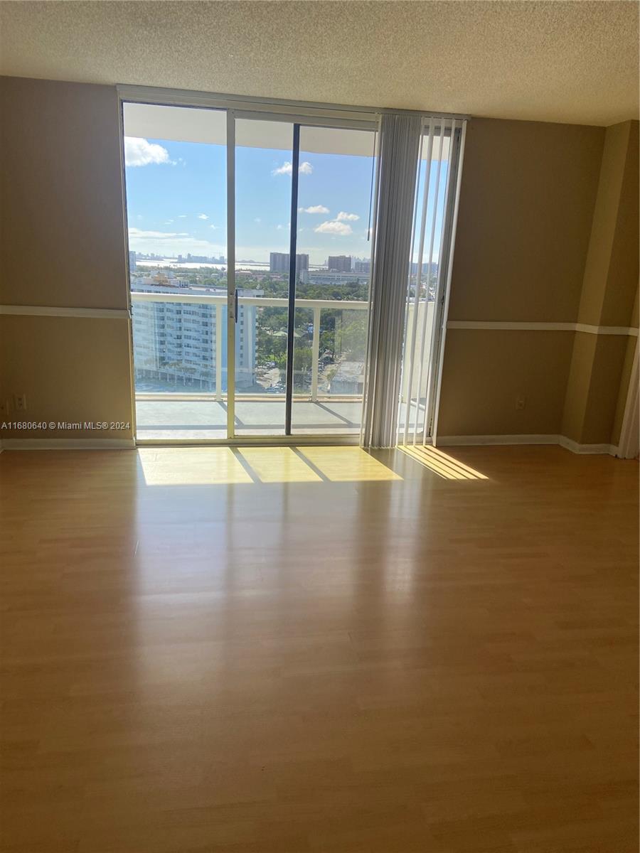 SAILBOAT CAY CONDO - Residential