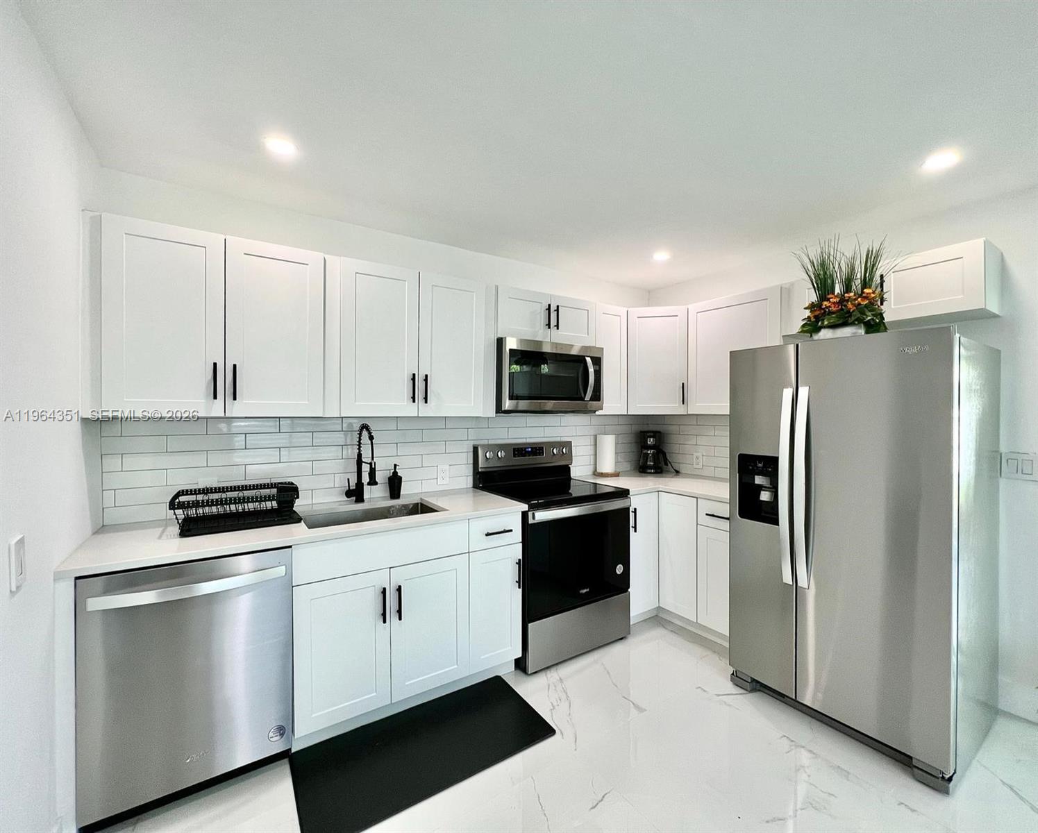 REPLAT OF PORTIONS OF RIC - Residential