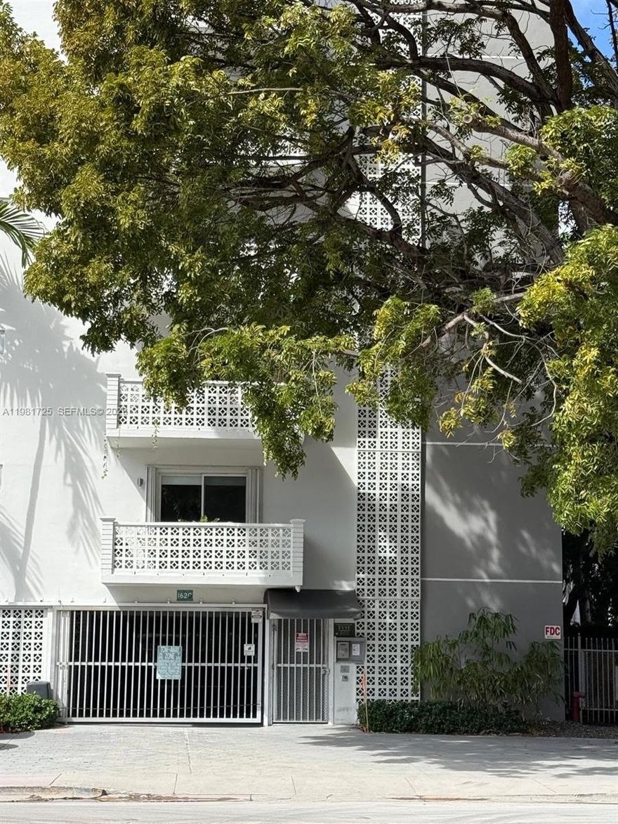 Location is everything! Prime West Avenue with skyline and pool views from the balcony. Building has newer roof (Aug 2024) and has recently undergone concrete restoration on balconies (Sep 2025). Walk to Lincoln Road, Trader Joe's, The Fresh Market, and Maurice Gibb Park . Best Location! 1 Bedroom, 1 Bath Apartment, Central AC in the Unit, laundry facilities; The condominium is gated and has a FOB system entry, a Secure building with a heated pool, elevator, and Parking!!