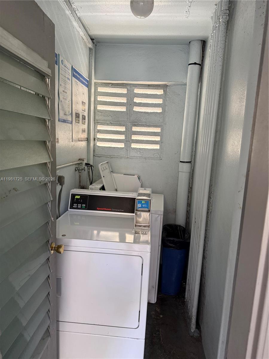 TWIN TOWERS CONDO - Residential