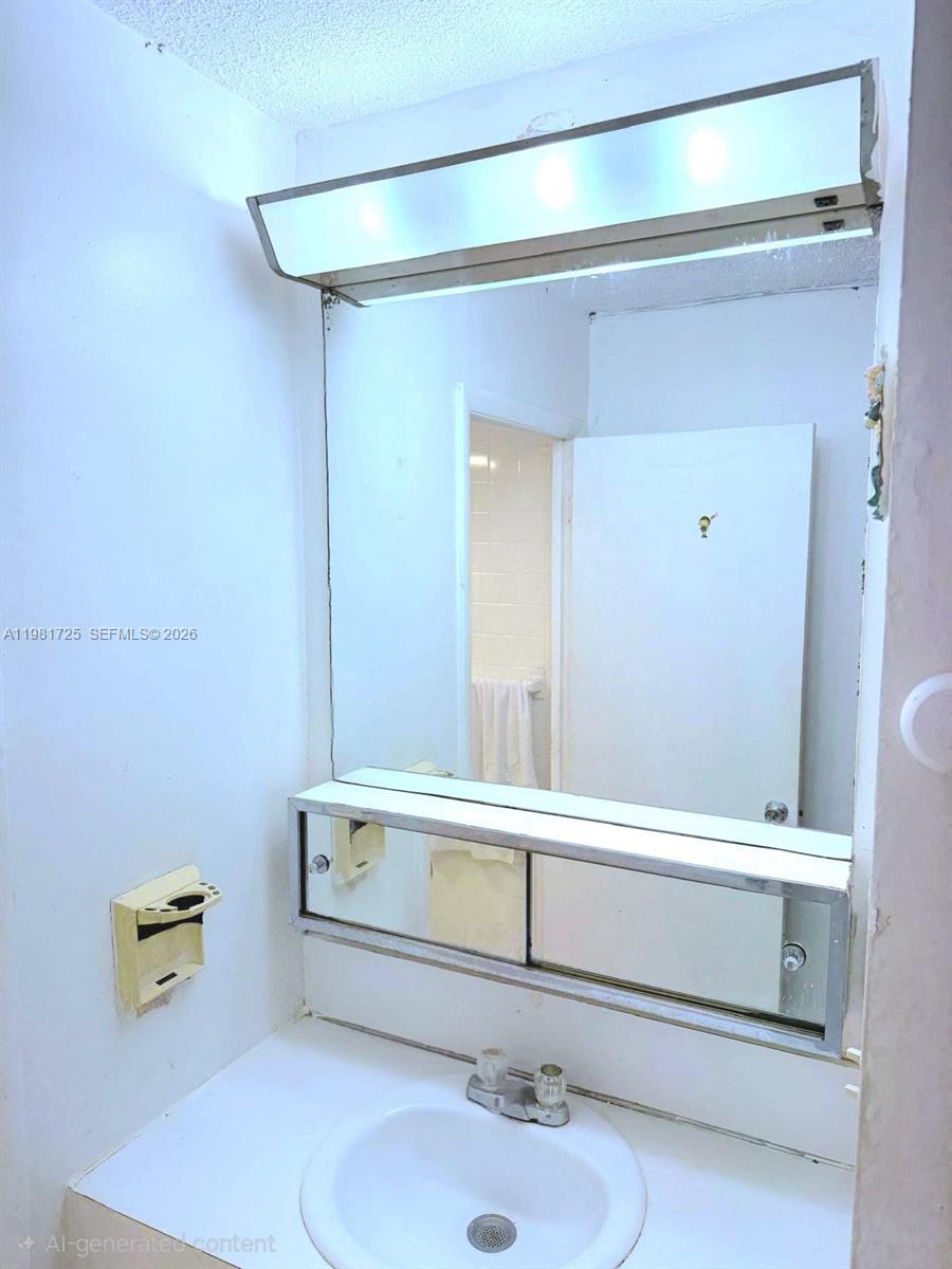 TWIN TOWERS CONDO - Residential