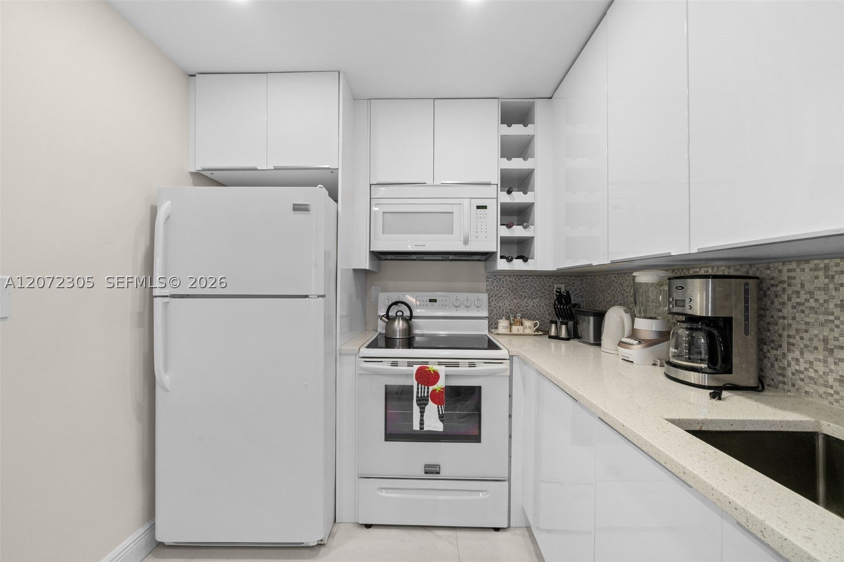 2301 Collins Ave 1014
