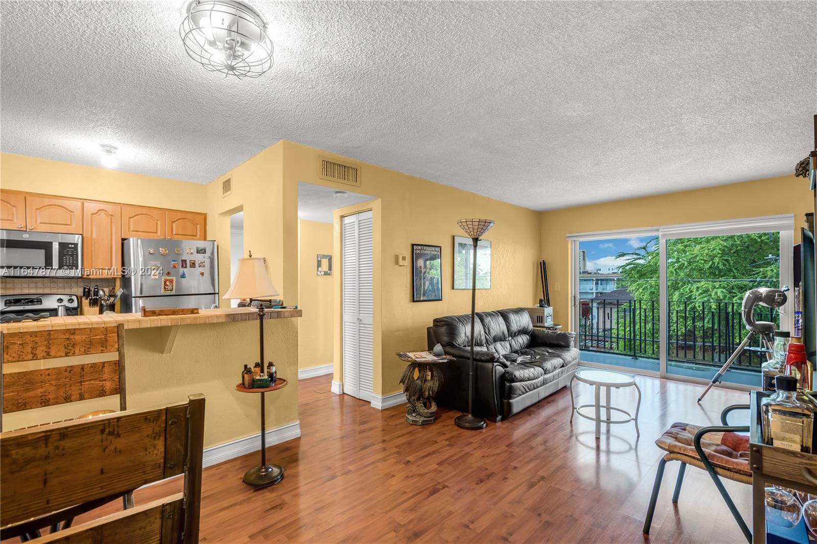 VILLA NAVARRA CONDO - Residential