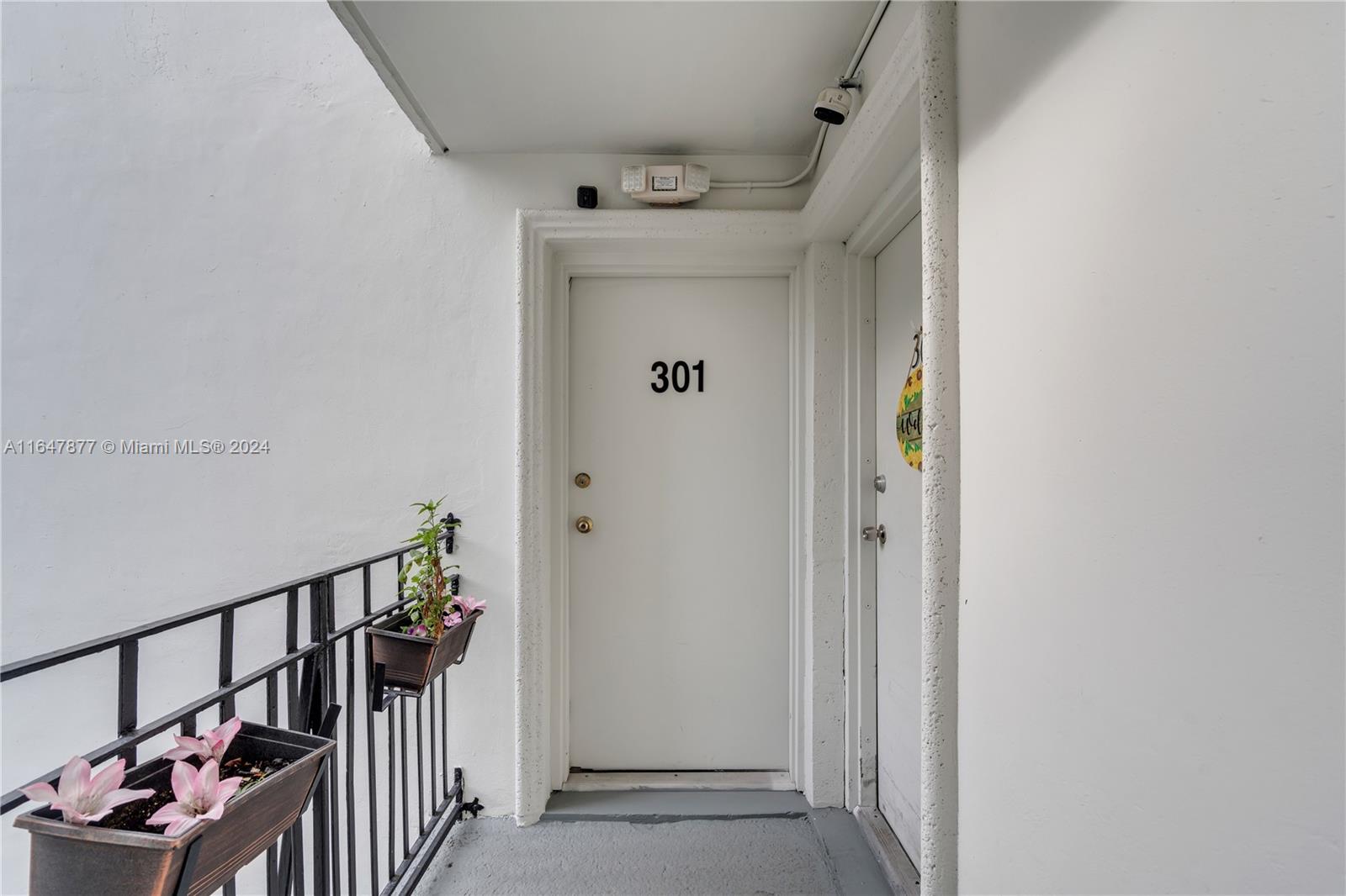 VILLA NAVARRA CONDO - Residential