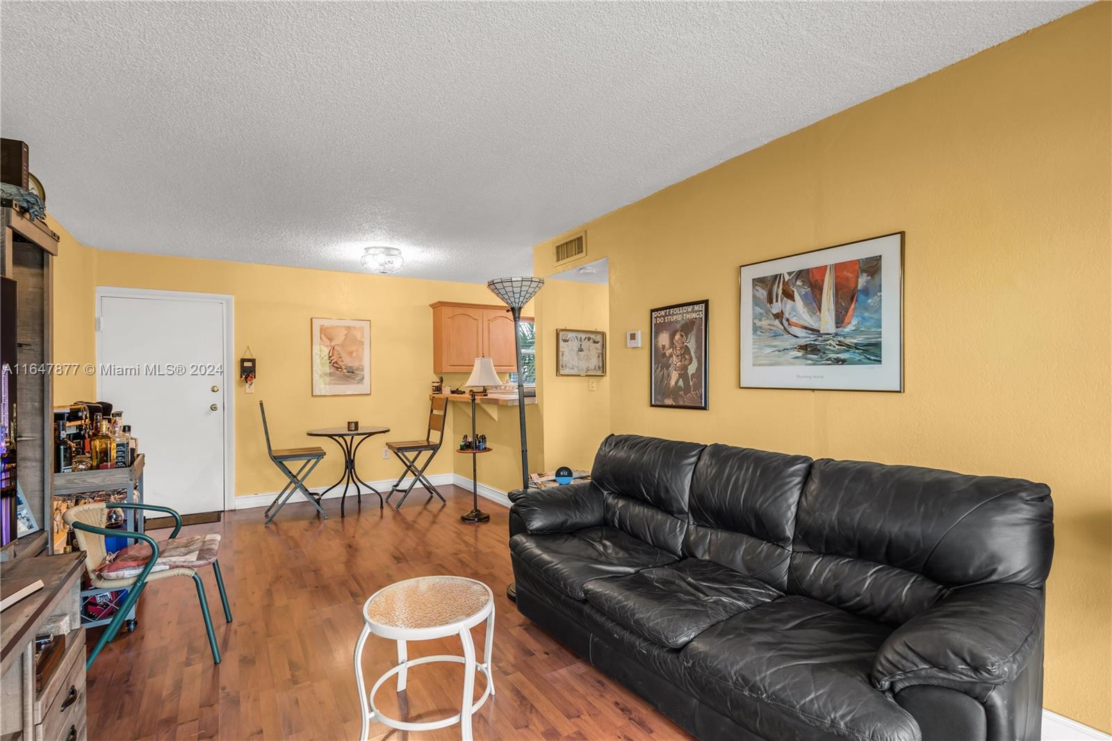 VILLA NAVARRA CONDO - Residential