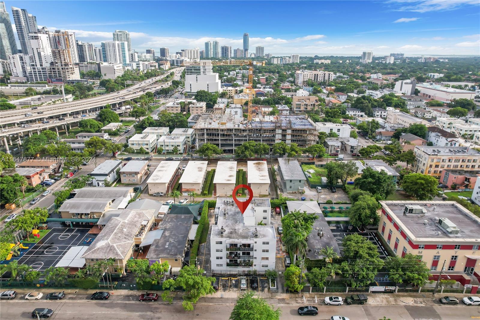 VILLA NAVARRA CONDO - Residential