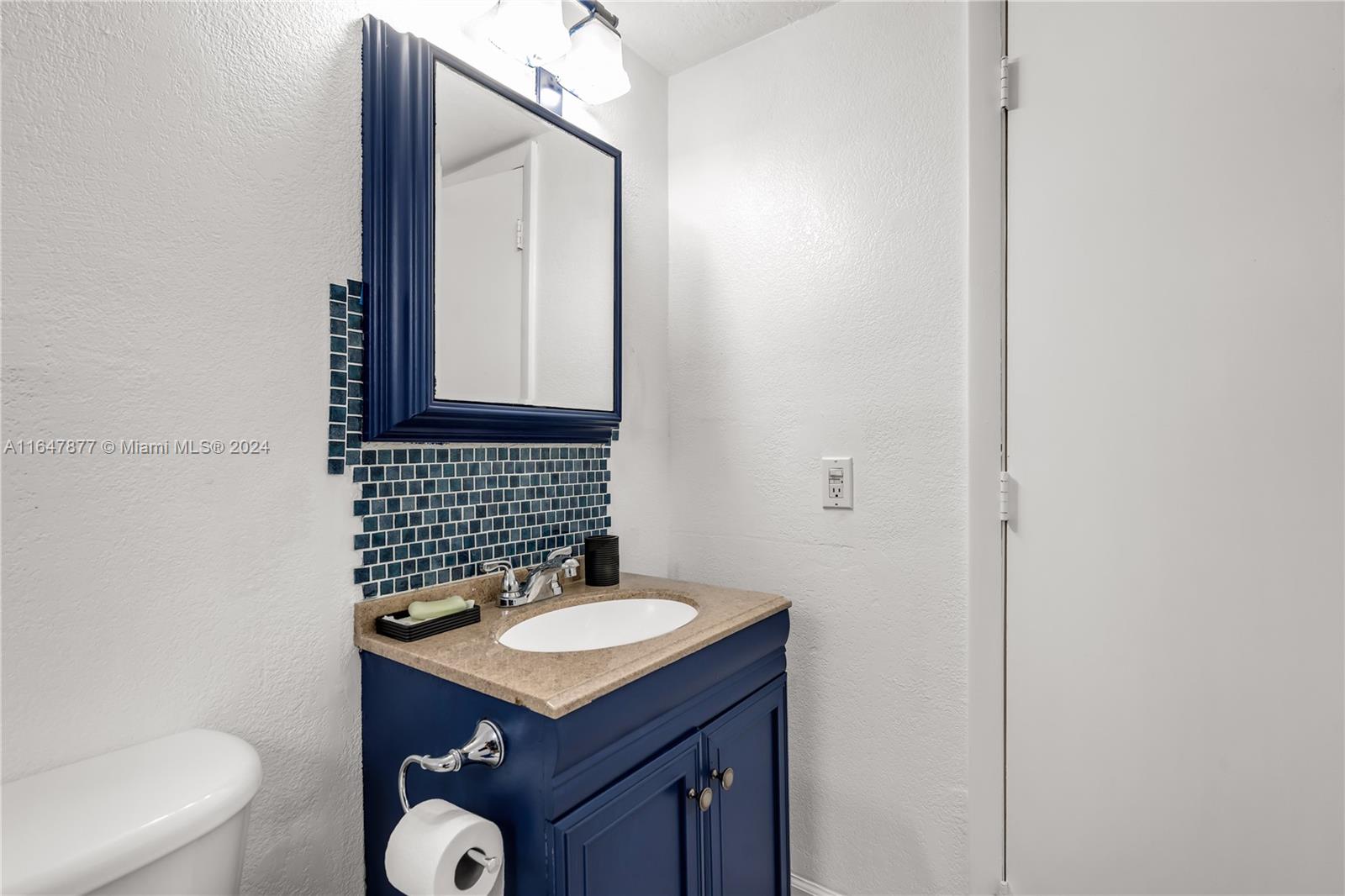 VILLA NAVARRA CONDO - Residential