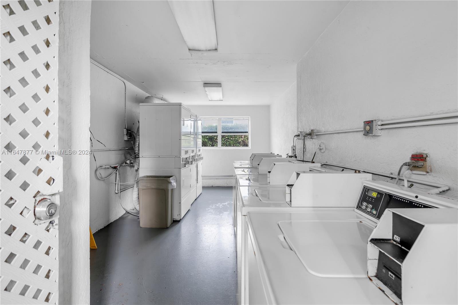 VILLA NAVARRA CONDO - Residential