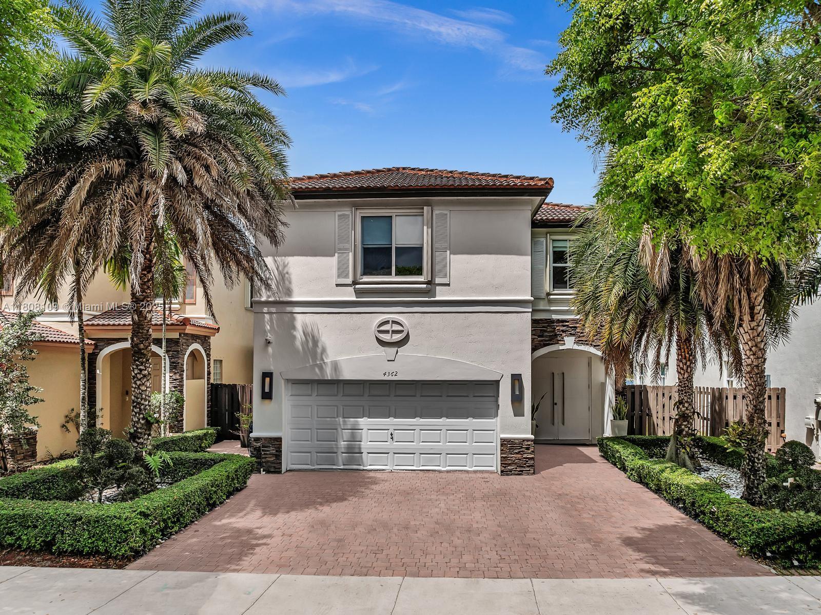 4362 Nw 112th Ct, Doral, Miami-Dade County, Florida - 4 Bedrooms  
3 Bathrooms - 