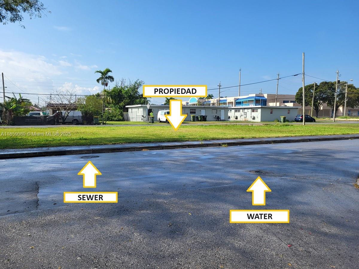Commercial Mixed -Use Lots - (2 )Folios Total combined LAND Sq. footage is 8,000. Located in Booming Homestead Florida 5 blocks from the Newly Built Downtown entertainment area. Land is also located within the "Opportunity Zone" District & SMART- Rapid Bus Transit System. Area has multiple approved projects in play (Triangle Project, Soleste Midtown, Medsquare Homestead, Ocean Gate Village-Lennar.
**********"""""""""""OWNER FINANCING WITH 50% DOWN PAYMENT ************************
