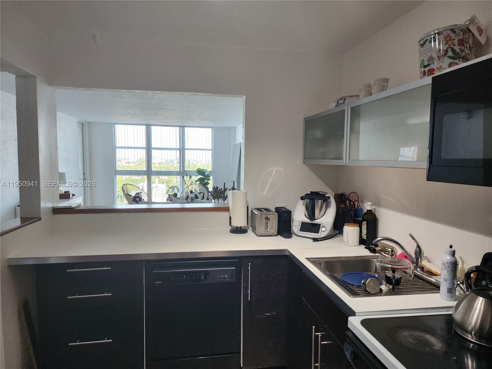 BAYVIEW TERR CONDO - Residential