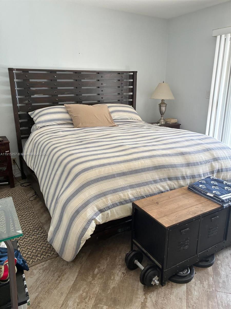 LIGHTHOUSE POINT GARDENS - Residential