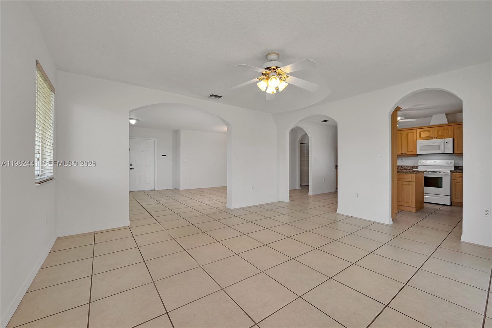 CORAL PINES - Residential