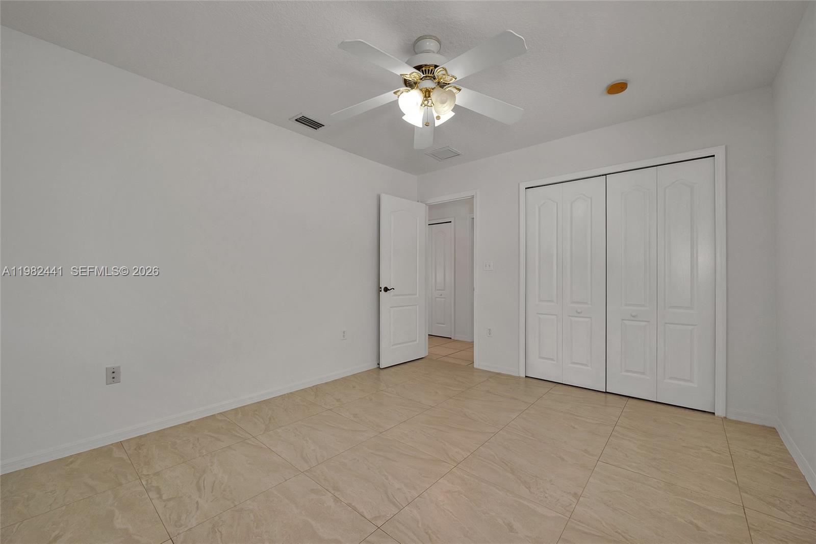 CORAL PINES - Residential
