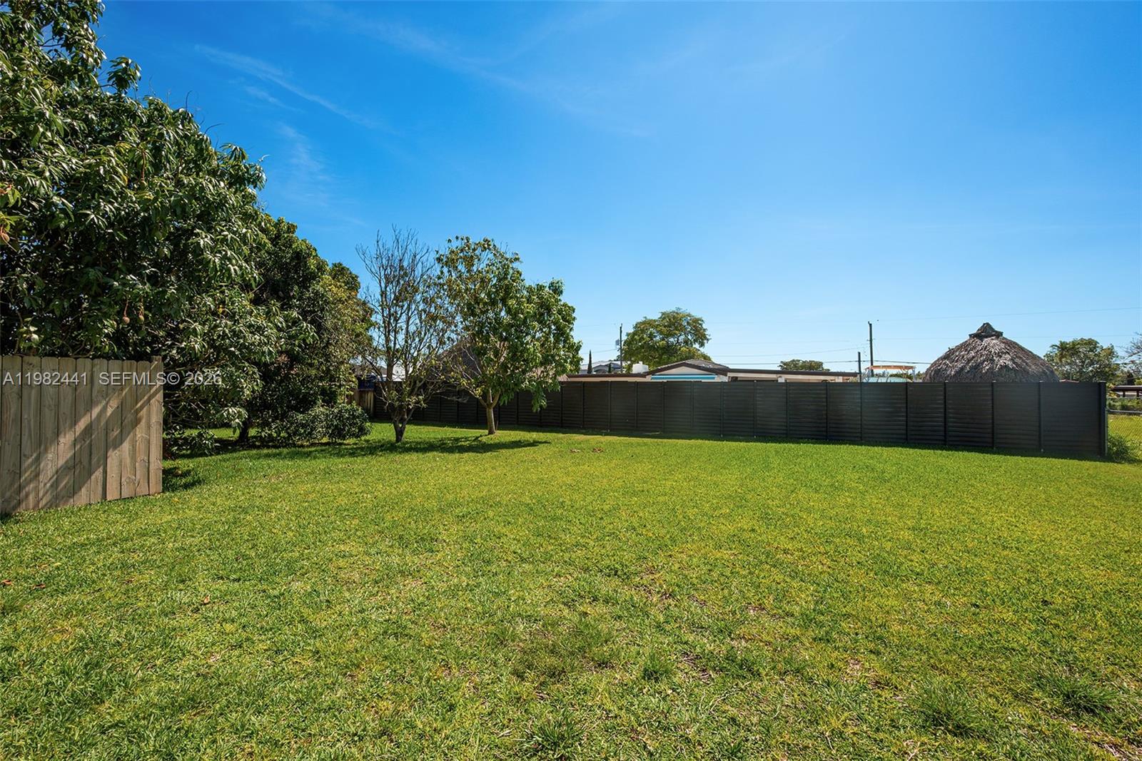CORAL PINES - Residential