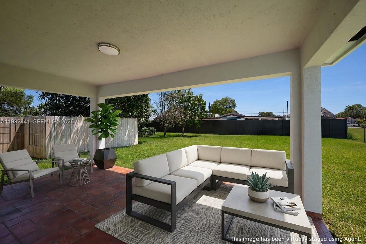 CORAL PINES - Residential