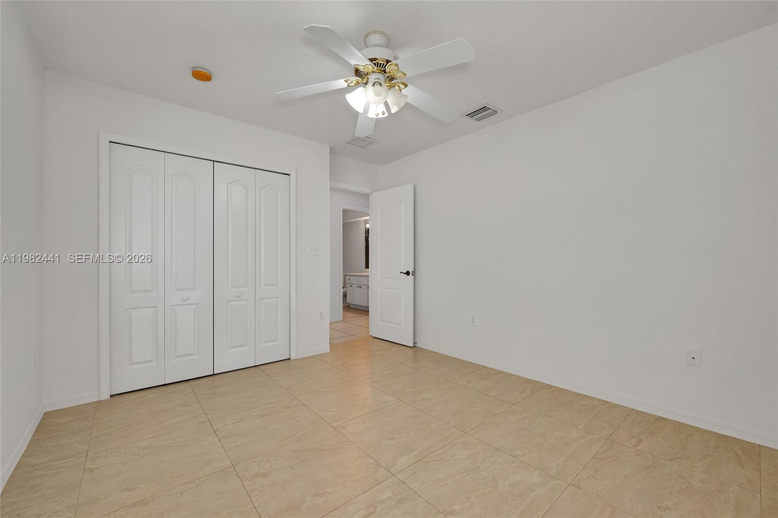 CORAL PINES - Residential
