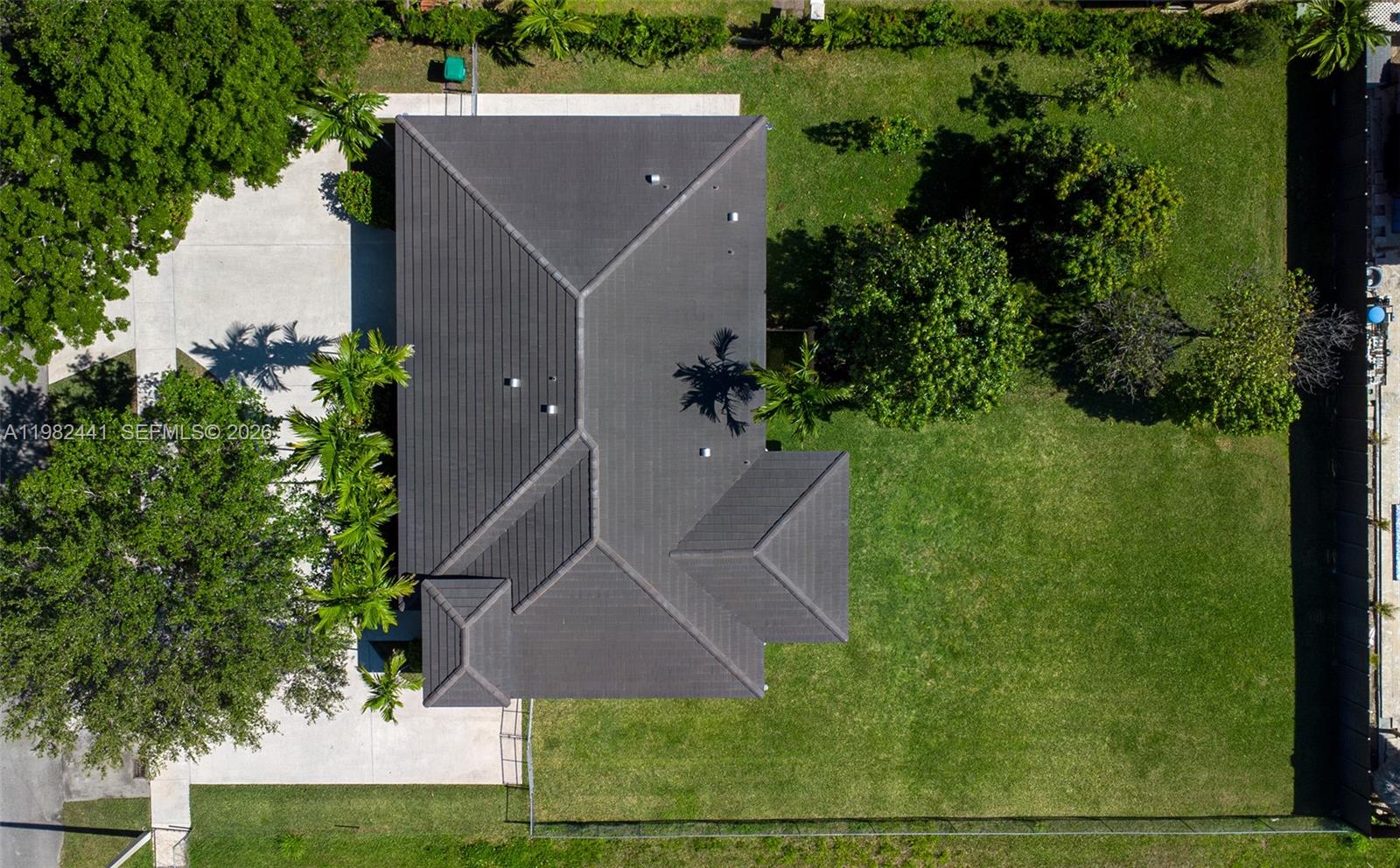 CORAL PINES - Residential