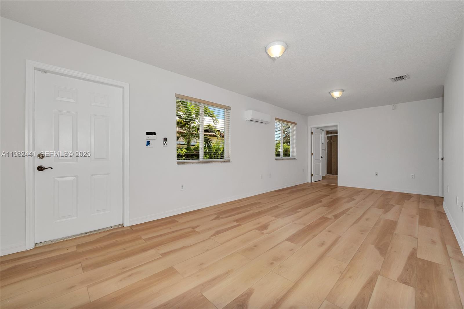 CORAL PINES - Residential
