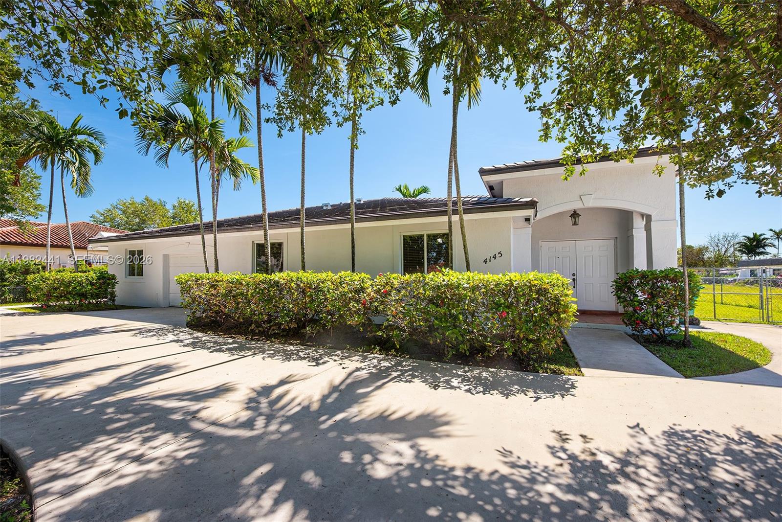 CORAL PINES - Residential