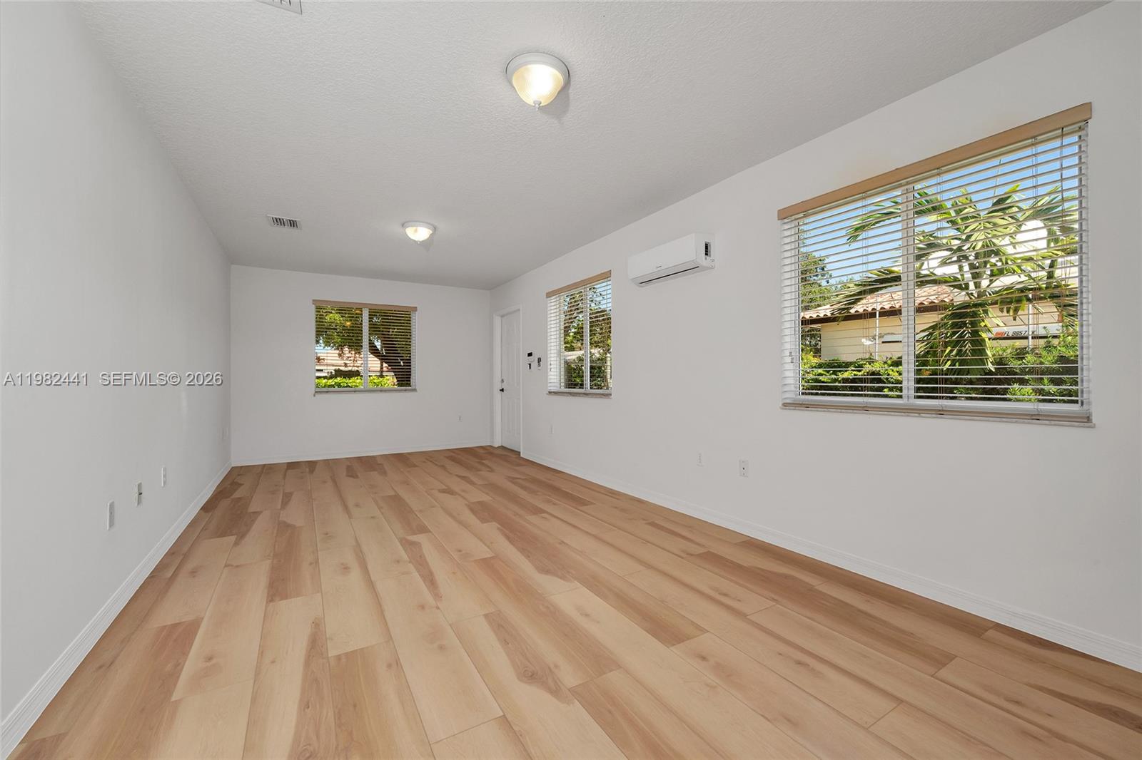 CORAL PINES - Residential