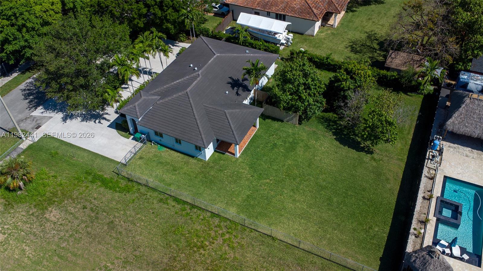 CORAL PINES - Residential