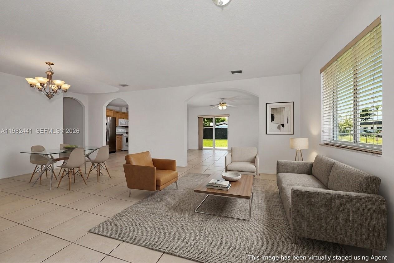 CORAL PINES - Residential