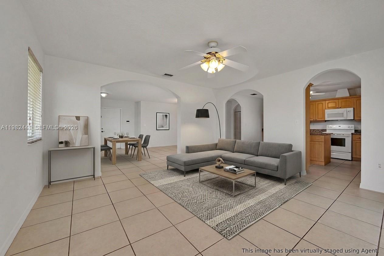 CORAL PINES - Residential
