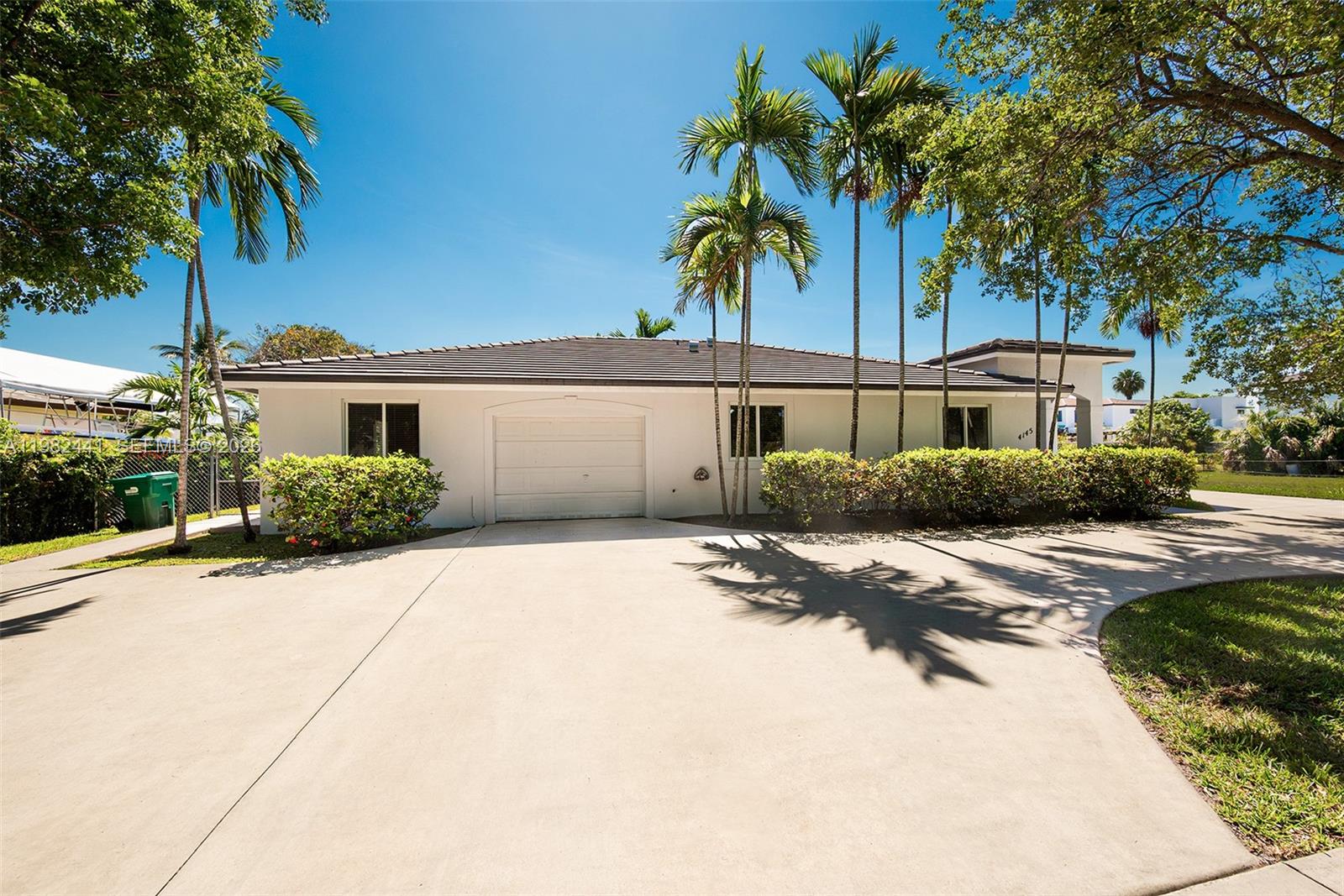 CORAL PINES - Residential