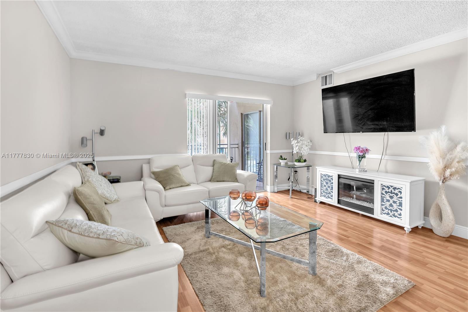 18850 Nw 57th Ave 205, Hialeah, Miami-Dade County, Florida - 2 Bedrooms  
2 Bathrooms - 