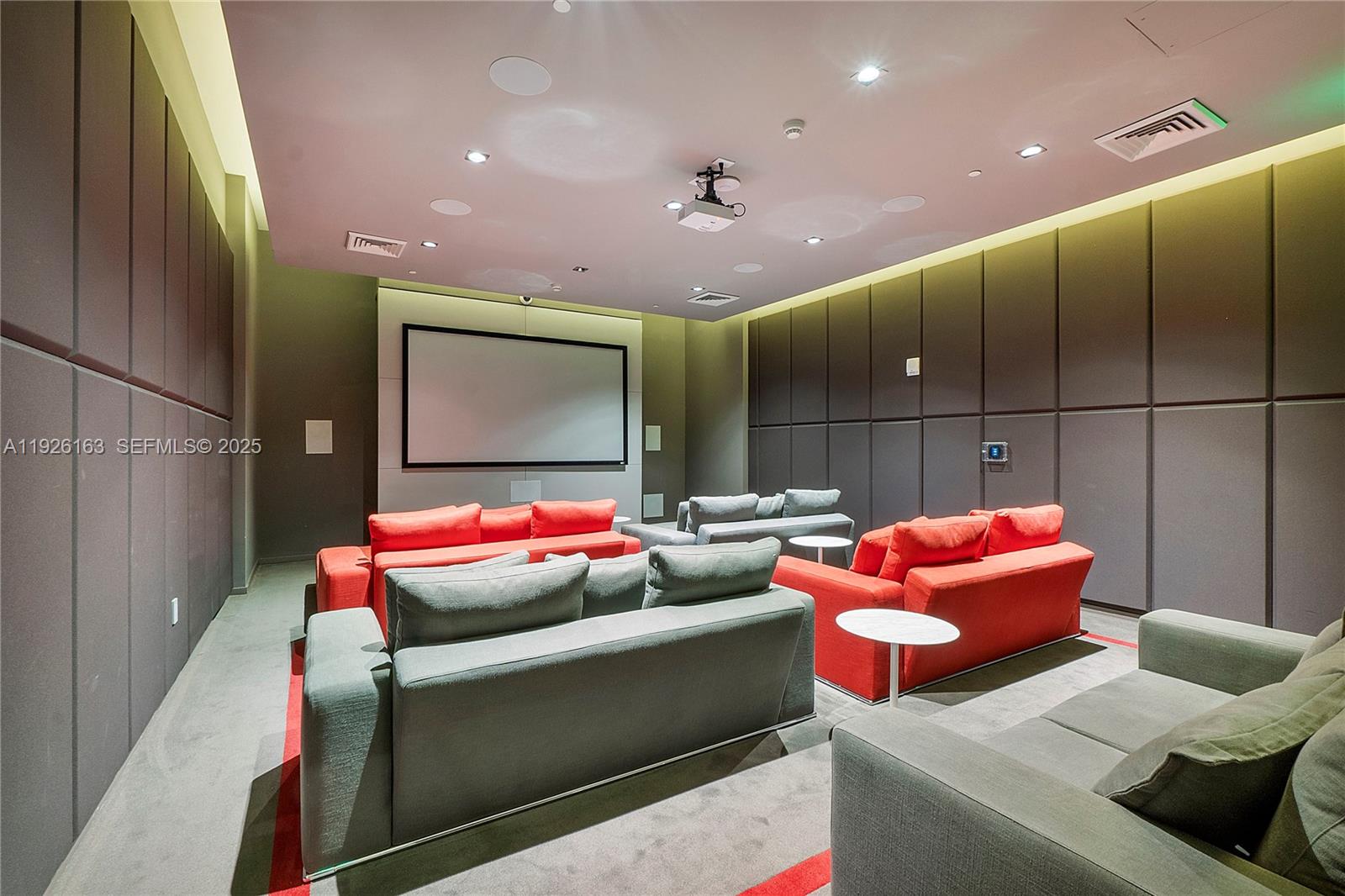 1100 MILLECENTO RESIDENCE - Residential