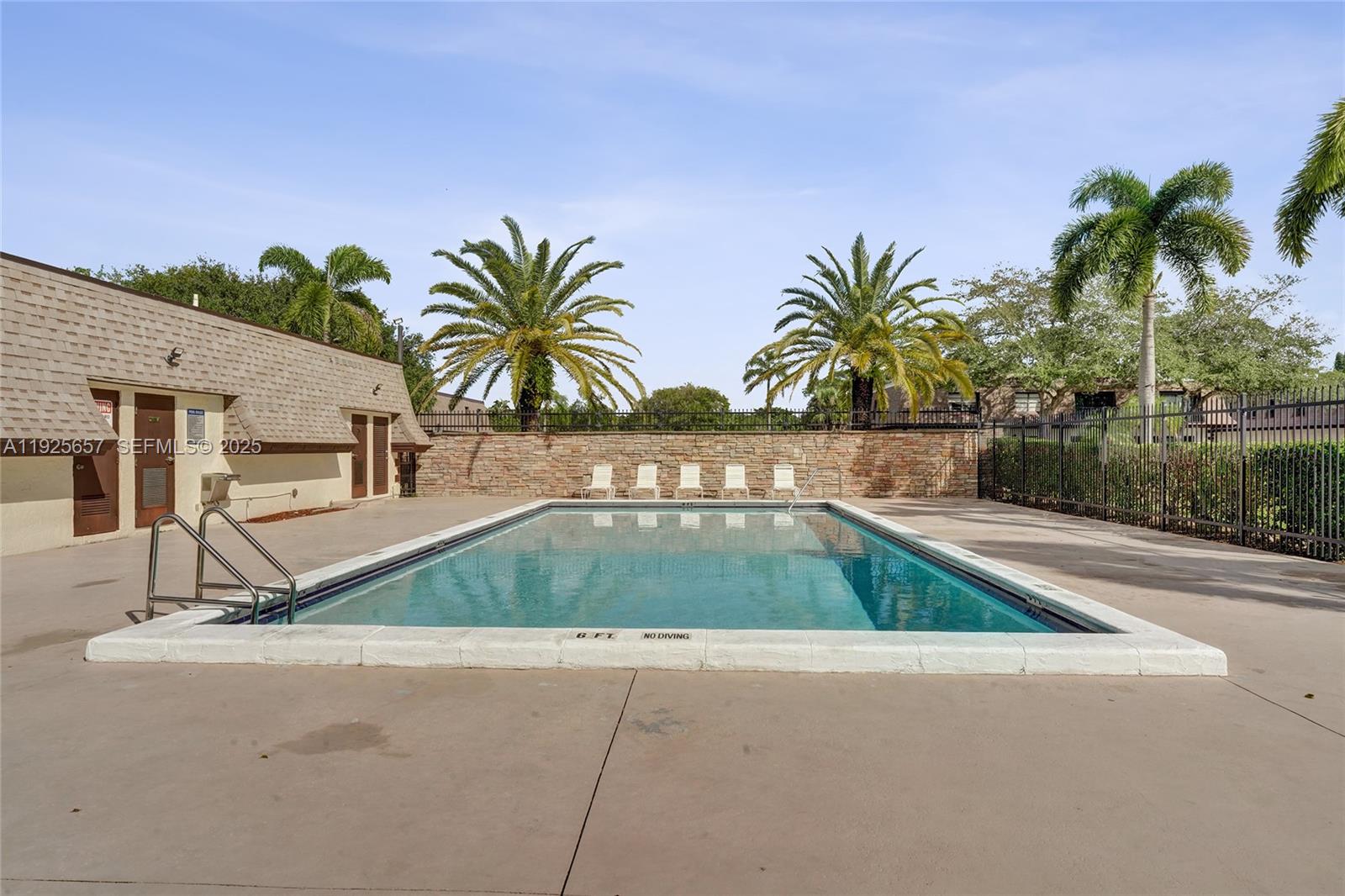 CHATEAU ON THE KNOLL - Residential Lease