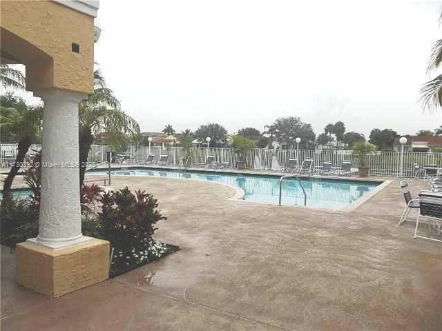 SAILBOAT POINTE CONDO - Residential