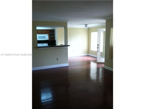 2371 NW 33rd St 702 Oakland Park FL 33309