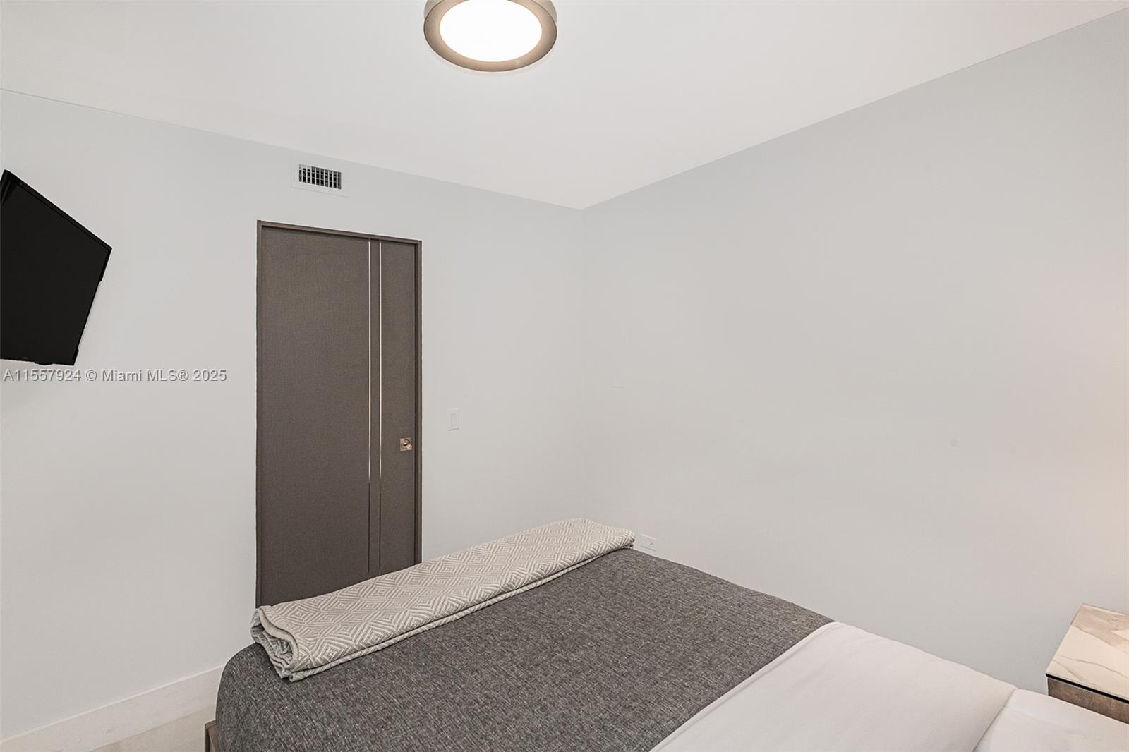 RONEY PALACE CONDO - Residential Lease