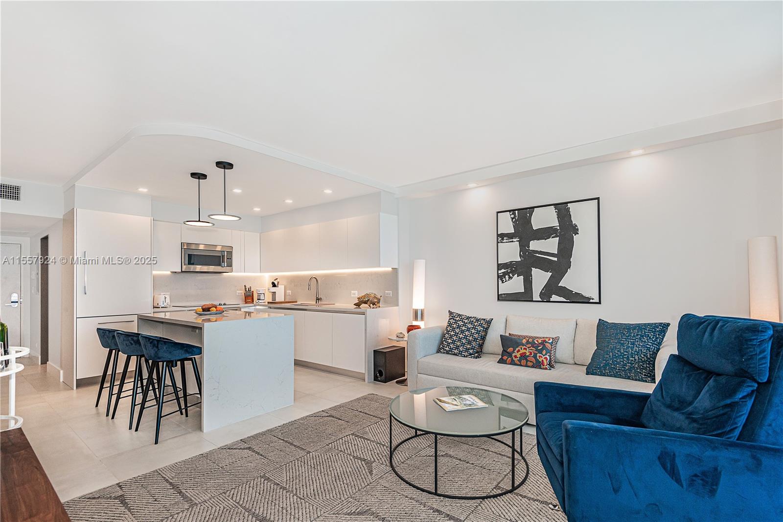 RONEY PALACE CONDO - Residential Lease