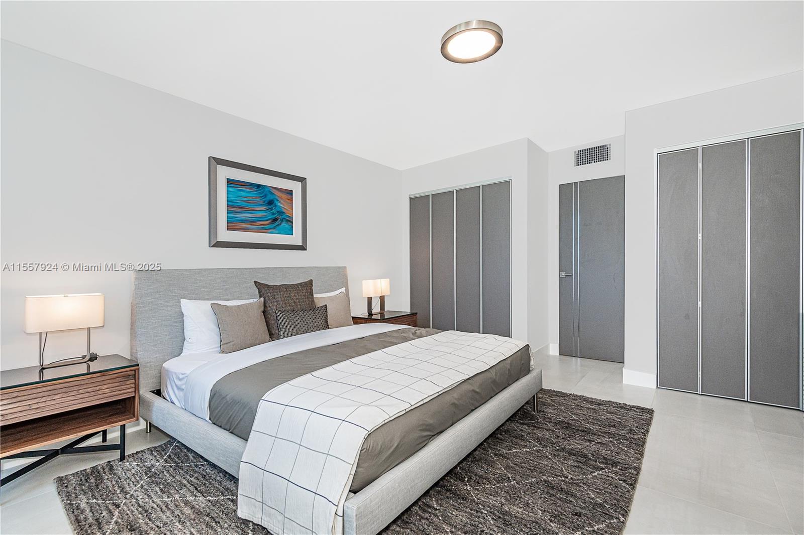 RONEY PALACE CONDO - Residential Lease