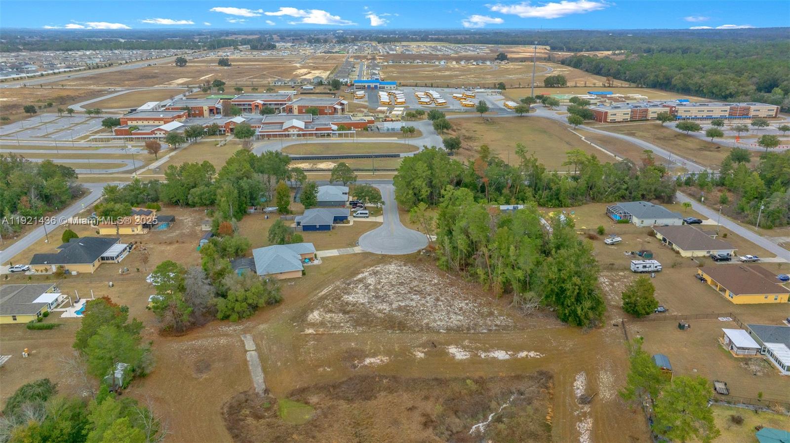 KINGSLAND COUNTRY ESTATE - Land