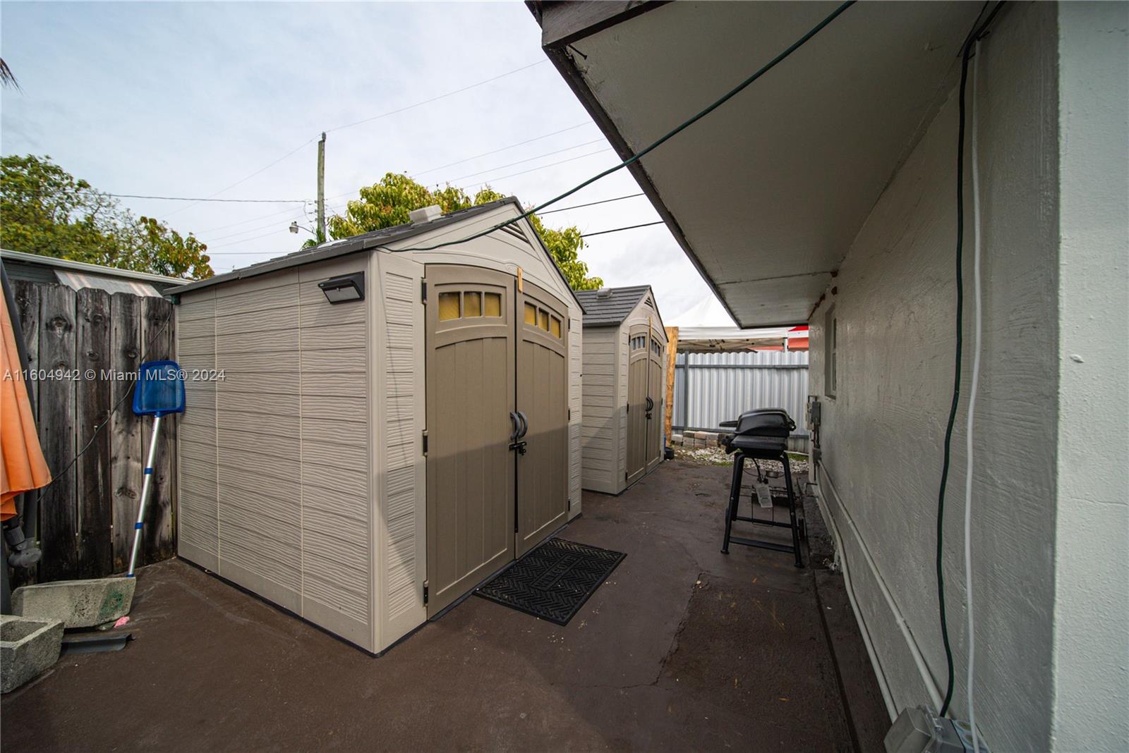 HIALEAH 13TH ADDN AMD PL - Residential