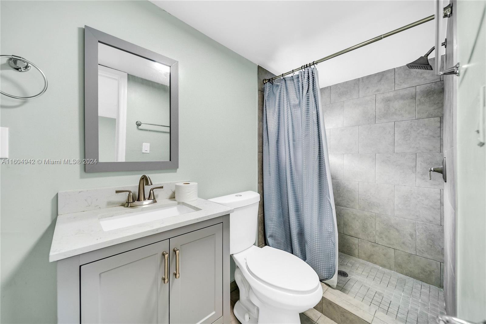 HIALEAH 13TH ADDN AMD PL - Residential