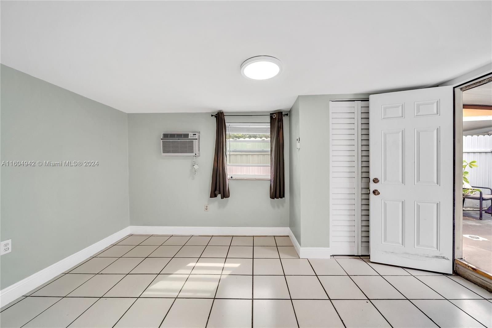 HIALEAH 13TH ADDN AMD PL - Residential