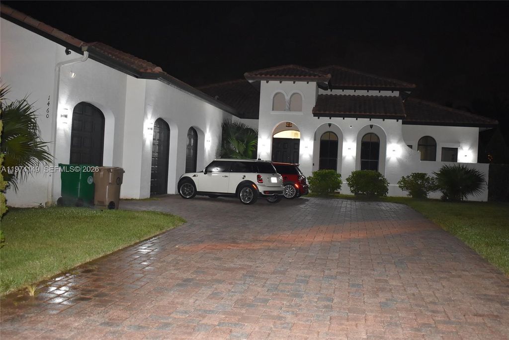 Photo of 1460 SW 125th Ave, Davie, FL 33325 (MLS # A11974149)