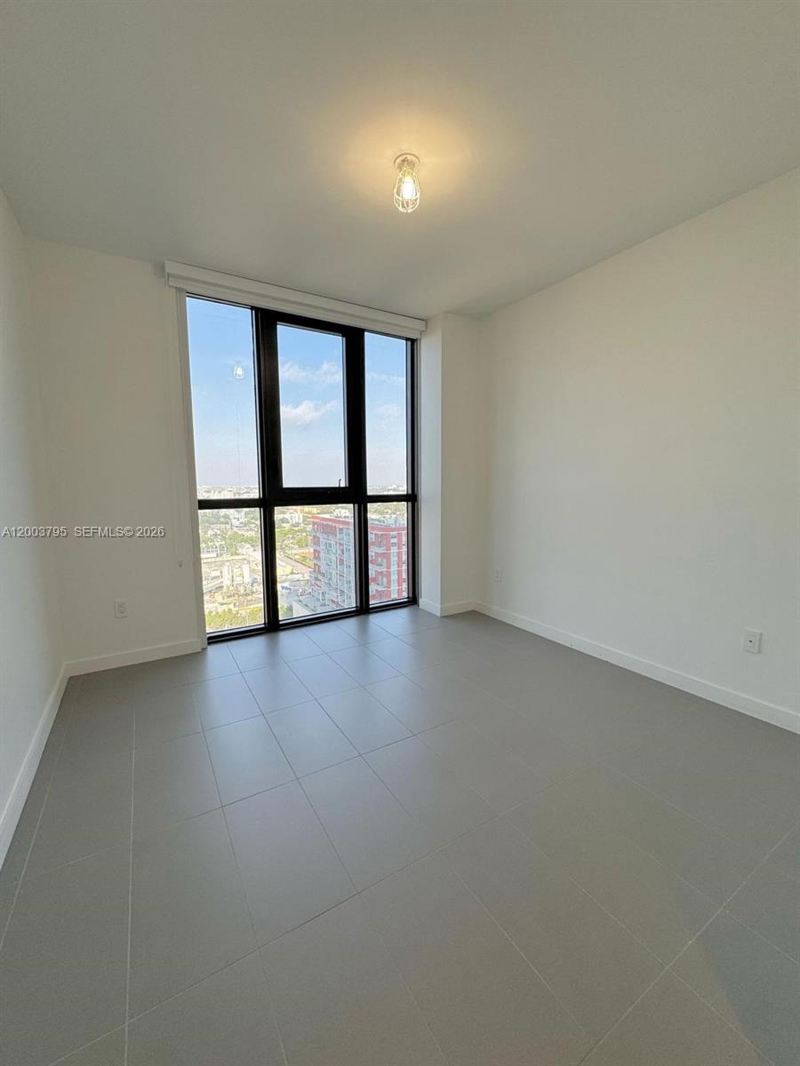 CANVAS CONDO - Residential Lease